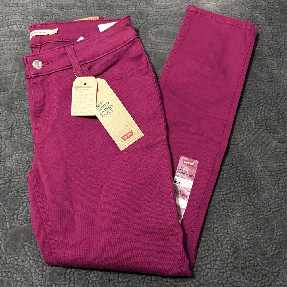 Levi's Women's Fuchsia Skinny Jeans - Picture 1 of 5